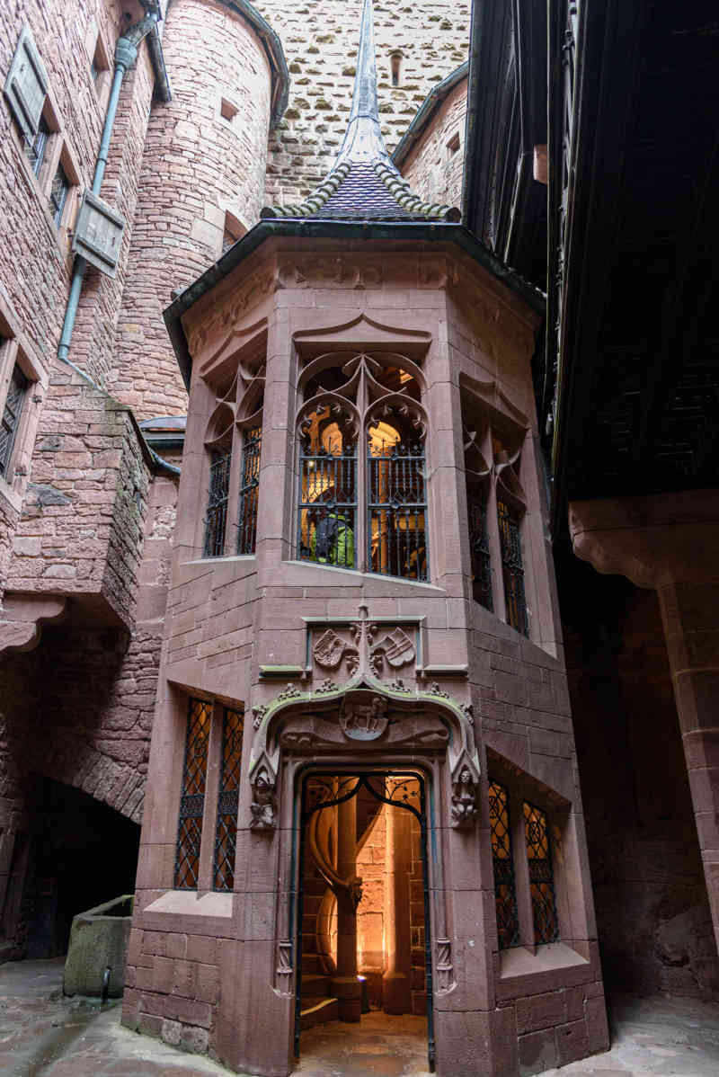 Francia - Alsacia 380 - Orschwiller - castillo de Koenigsbourg.jpg